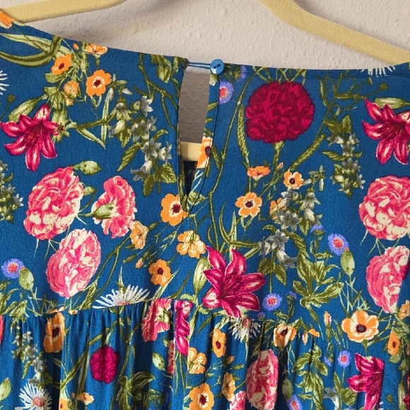 Terra & Sky Multicolor Floral Blouse - Picture 4 of 8